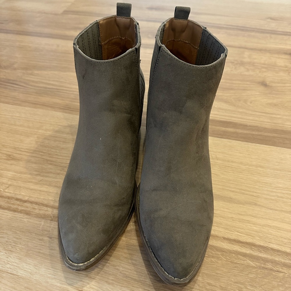 Universal Thread Olive Ankle Booties